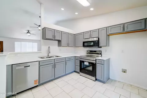 Kitchen - 1337 W 15th Ave, Apache Junction, AZ 85120 photo 3 of 4