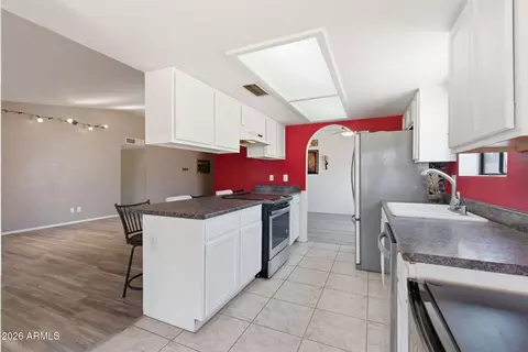 Kitchen - 721 E Brentrup Dr, Tempe, AZ 85283 photo 1 of 2