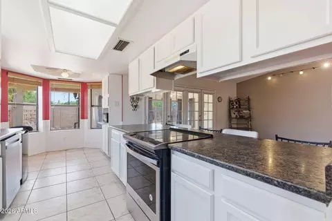 Kitchen - 721 E Brentrup Dr, Tempe, AZ 85283 photo 2 of 2