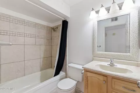 Bath - 721 E Brentrup Dr, Tempe, AZ 85283 photo 1 of 4