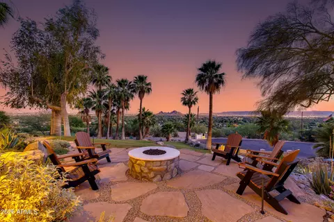 5654 E Mesquite Ln, Phoenix, AZ 85018 photo 3