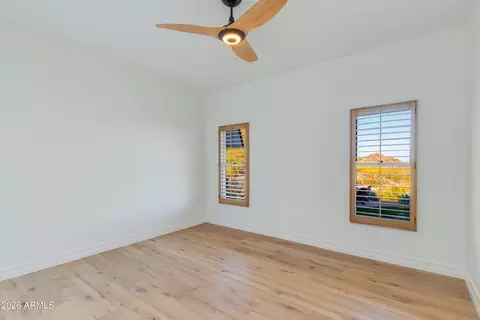 5654 E Mesquite Ln, Phoenix, AZ 85018 photo 20