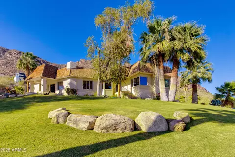 5654 E Mesquite Ln, Phoenix, AZ 85018 photo 2