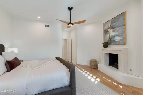 5654 E Mesquite Ln, Phoenix, AZ 85018 photo 14
