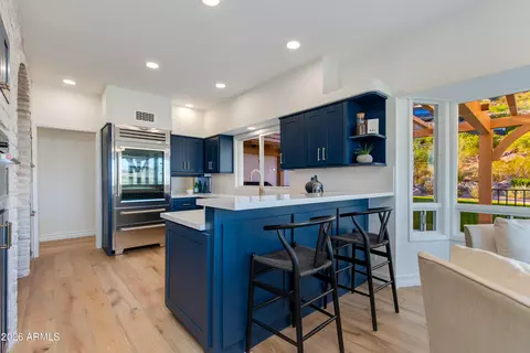 5654 E Mesquite Ln, Phoenix, AZ 85018 photo 8