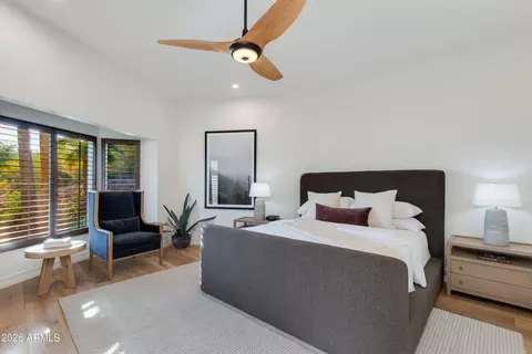 5654 E Mesquite Ln, Phoenix, AZ 85018 photo 13