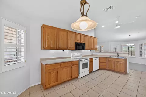 Kitchen - 11464 E Monterey Ave, Mesa, AZ 85209 photo 2 of 4
