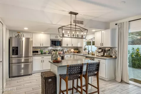 Kitchen - 1917 E Karen Dr, Phoenix, AZ 85022 photo 2 of 5
