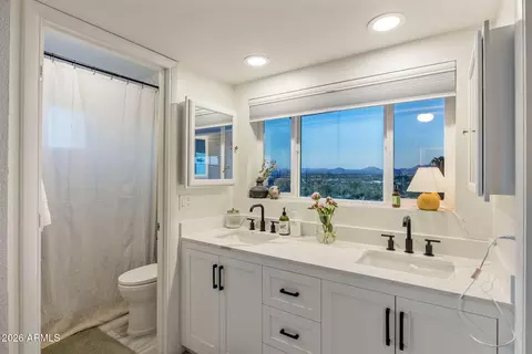 Bath - 1917 E Karen Dr, Phoenix, AZ 85022 photo 1 of 2
