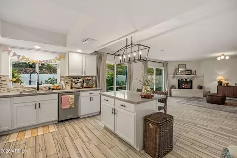 Kitchen - 1917 E Karen Dr, Phoenix, AZ 85022 photo 1 of 5