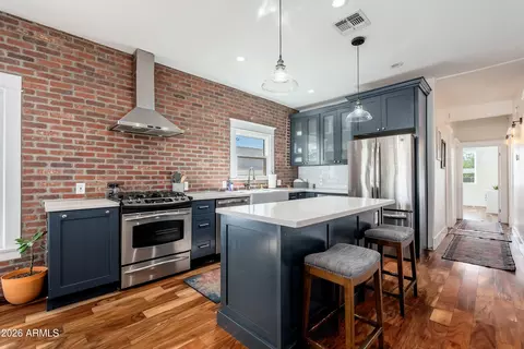 Kitchen - 933 E Granada Rd, Phoenix, AZ 85006 photo 1 of 5