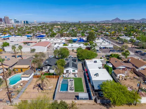 View/Area - 933 E Granada Rd, Phoenix, AZ 85006 photo 3 of 6