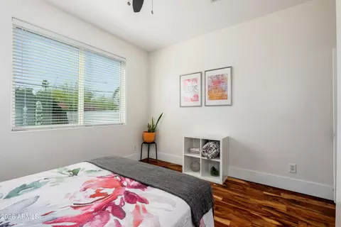 Bedroom - 933 E Granada Rd, Phoenix, AZ 85006 photo 8 of 8