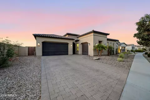 Exterior - 3010 E Desert Ln, Phoenix, AZ 85042 photo 2 of 10