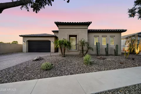 3010 E Desert Ln, Phoenix, AZ 85042