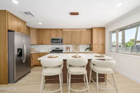 1112 E Westchester Dr, Tempe, AZ 85283