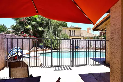 Exterior - 310 E Breckenridge Way, Gilbert, AZ 85234 photo 7 of 13