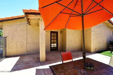 Exterior - 310 E Breckenridge Way, Gilbert, AZ 85234 photo 4 of 13