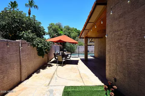 Exterior - 310 E Breckenridge Way, Gilbert, AZ 85234 photo 5 of 13