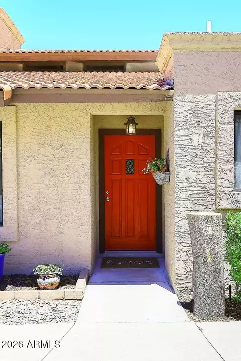 Exterior - 310 E Breckenridge Way, Gilbert, AZ 85234 photo 3 of 13