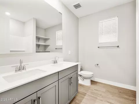 Bath - 334 W Flatiron Trl, Apache Junction, AZ 85120 photo 4 of 5
