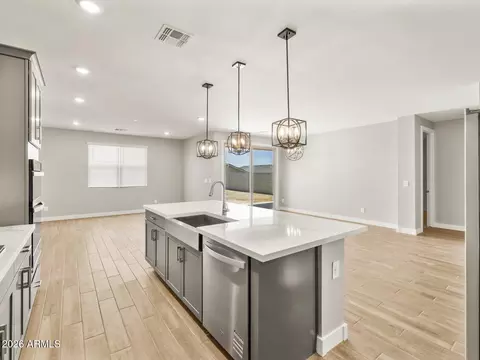Kitchen - 334 W Flatiron Trl, Apache Junction, AZ 85120 photo 5 of 5