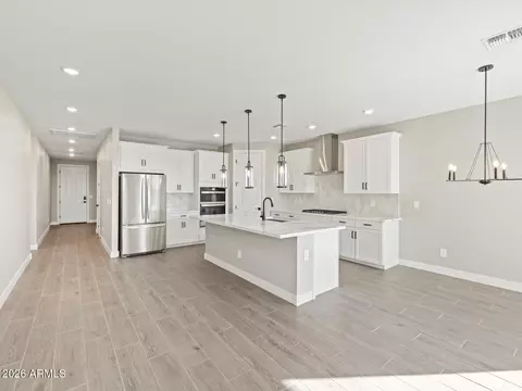 Kitchen - 309 W Rock Needle Trl, Apache Junction, AZ 85120 photo 4 of 7