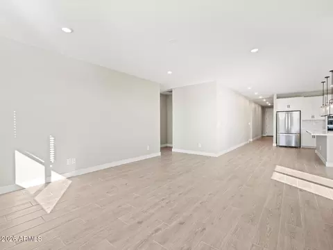 Living - 309 W Rock Needle Trl, Apache Junction, AZ 85120 photo 3 of 7