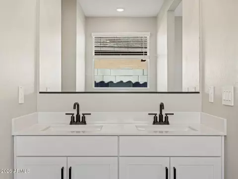 Bath - 309 W Rock Needle Trl, Apache Junction, AZ 85120 photo 8 of 10