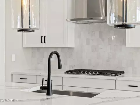 Kitchen - 309 W Rock Needle Trl, Apache Junction, AZ 85120 photo 5 of 7