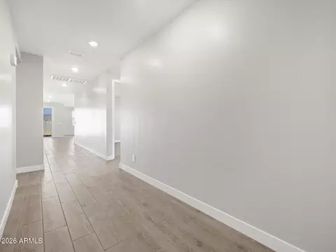 Entry Way - 325 W Rock Needle Trl, Apache Junction, AZ 85120 photo 2 of 4