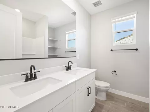 Bath - 325 W Rock Needle Trl, Apache Junction, AZ 85120 photo 1 of 7