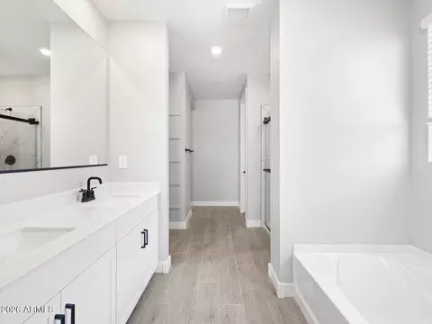 Entry Way - 325 W Rock Needle Trl, Apache Junction, AZ 85120 photo 3 of 4