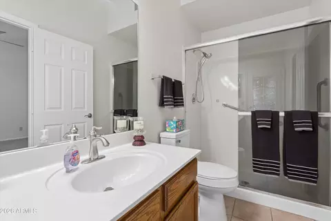 Bath - 2743 E Cathedral Rock Dr, Phoenix, AZ 85048 photo 2 of 4