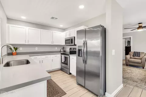 Kitchen - 8119 E Olla Ave, Mesa, AZ 85212 photo 1 of 4