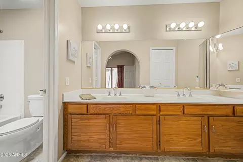 Bath - 4606 E Shomi St, Phoenix, AZ 85044 photo 1 of 3
