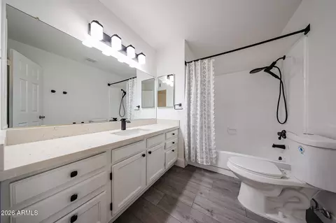 Bath - 3760 E Gable Ave, Mesa, AZ 85206 photo 1 of 5