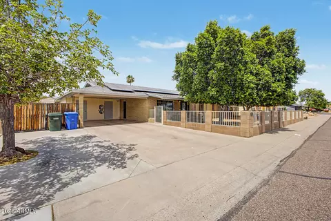 2110 W Morrow Dr, Phoenix, AZ 85027