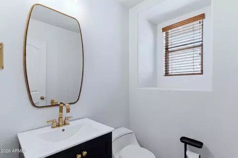 Bath - 5852 E Hampton Ave, Mesa, AZ 85206 photo 5 of 5