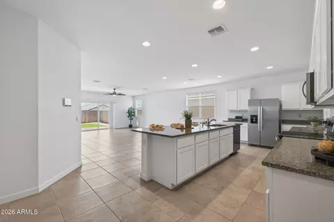 Kitchen - 2421 W Sable Ave, Apache Junction, AZ 85120 photo 3 of 5