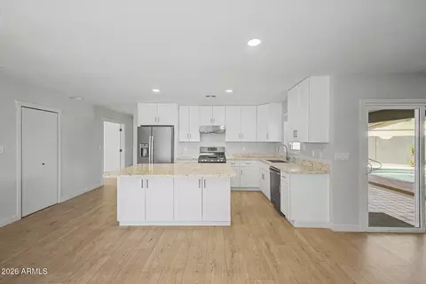 Kitchen - 1969 E Duke Dr, Tempe, AZ 85283 photo 3 of 5