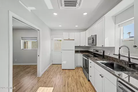 Kitchen - 1969 E Duke Dr, Tempe, AZ 85283 photo 5 of 5