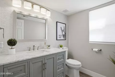 Bath - 4554 E Michelle Dr, Phoenix, AZ 85032 photo 1 of 4