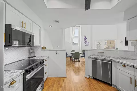 101 N 7th St #212, Phoenix, AZ 85034