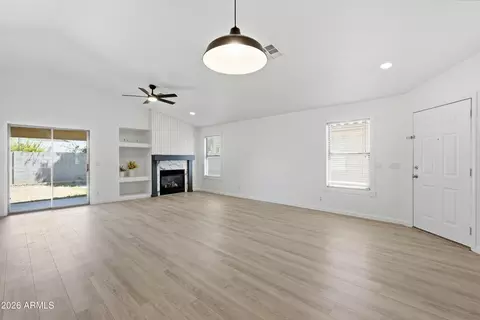 Living - 9354 E Naranja Ave, Mesa, AZ 85209 photo 2 of 5