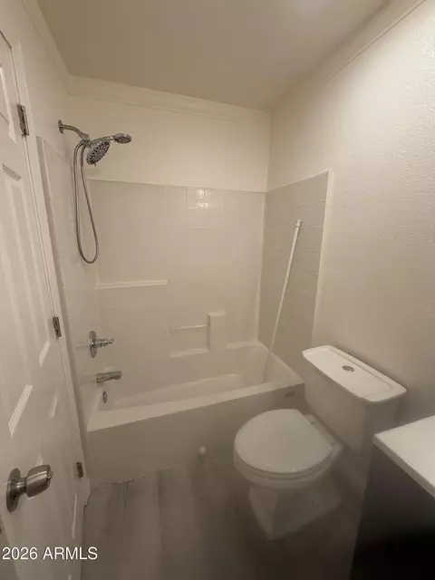Bath - 9354 E Naranja Ave, Mesa, AZ 85209 photo 2 of 4