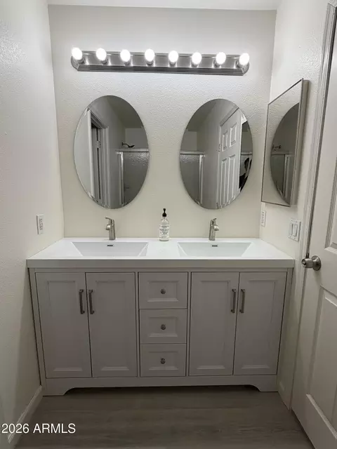 Bath - 9354 E Naranja Ave, Mesa, AZ 85209 photo 3 of 4