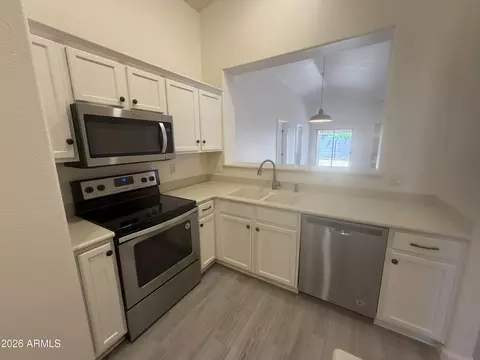 Kitchen - 9354 E Naranja Ave, Mesa, AZ 85209 photo 2 of 2
