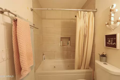 Bath - 3511 E Baseline Rd #1233, Phoenix, AZ 85042 photo 1 of 2