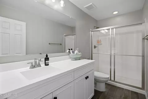 Bath - 7548 E Olla Ave, Mesa, AZ 85212 photo 2 of 5
